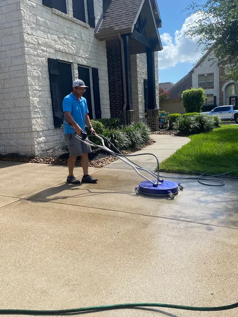 Concrete Pressure Washing in Rockford